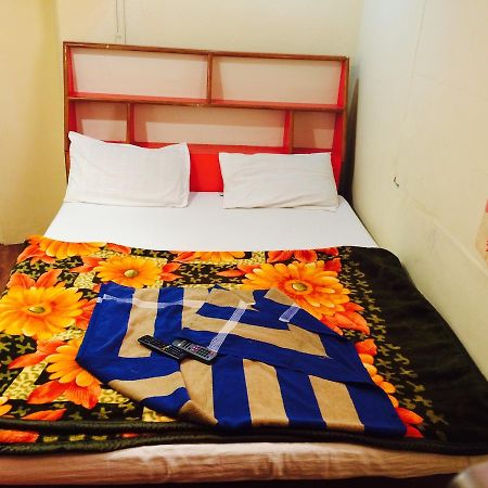 Hotel Green Land Bangalore Esterno foto